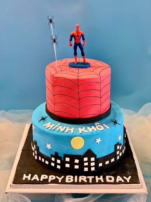 bánh kem hình siêu nhân nhện 19