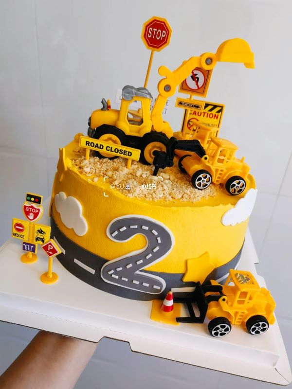 bánh sinh nhật bé trai 2 tuổi 19