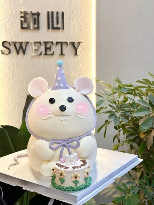 bánh sinh nhật hình con chuột 6