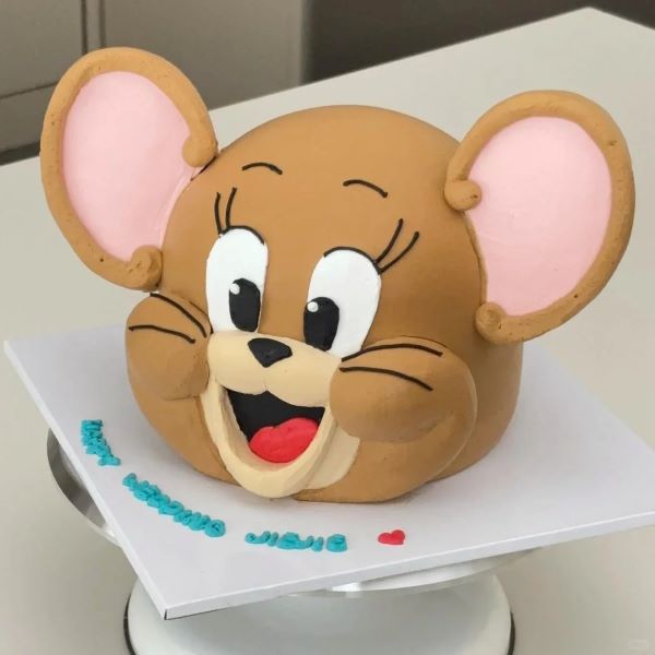 bánh sinh nhật hình con chuột 8