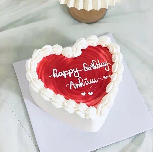 bánh sinh nhật màu đỏ 12