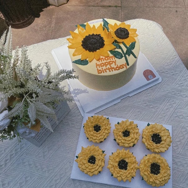 bánh kem hoa hướng dương 13