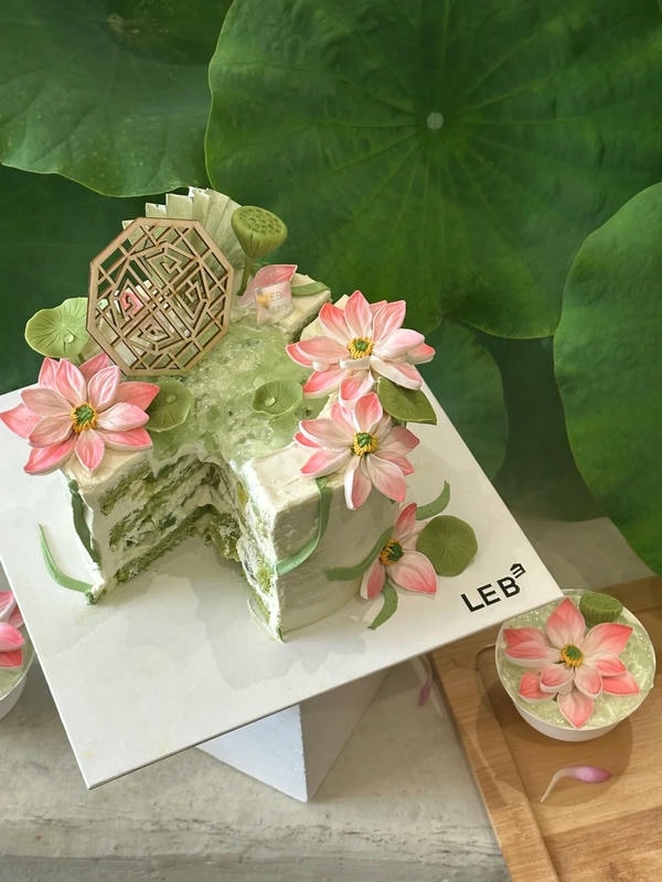 bánh kem hoa sen 7
