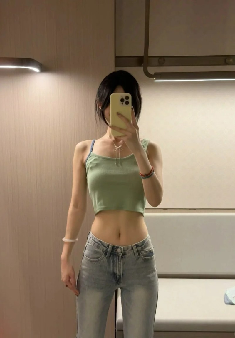Hình ảnh dáng đẹp eo thon