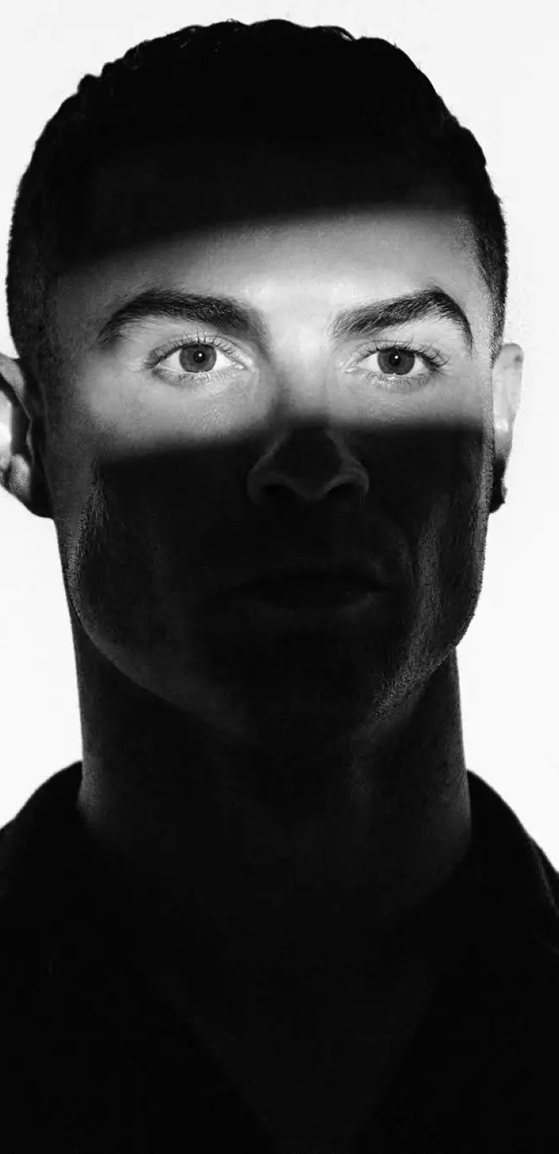 ảnh ronaldo ngầu 35