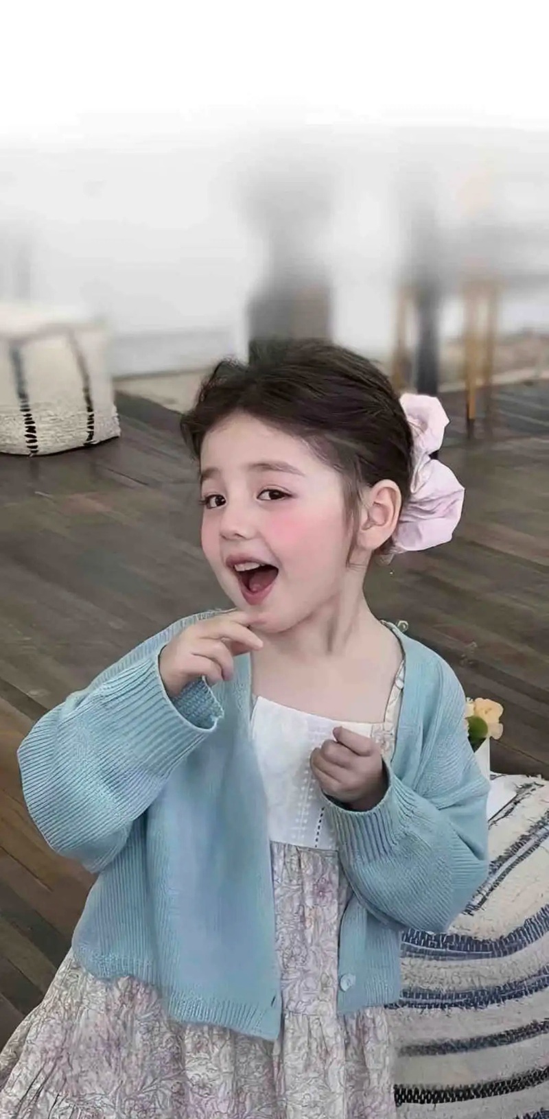 hình nền bé gái sơ sinh dễ thương 15