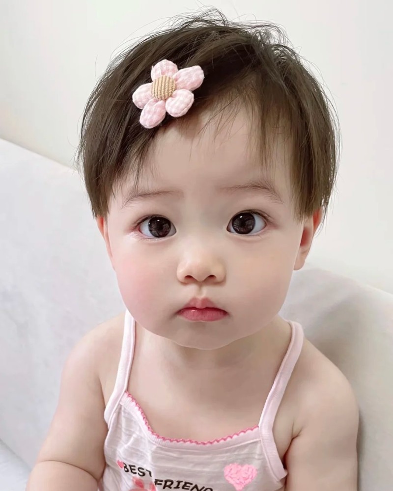 hình nền bé gái sơ sinh dễ thương 23