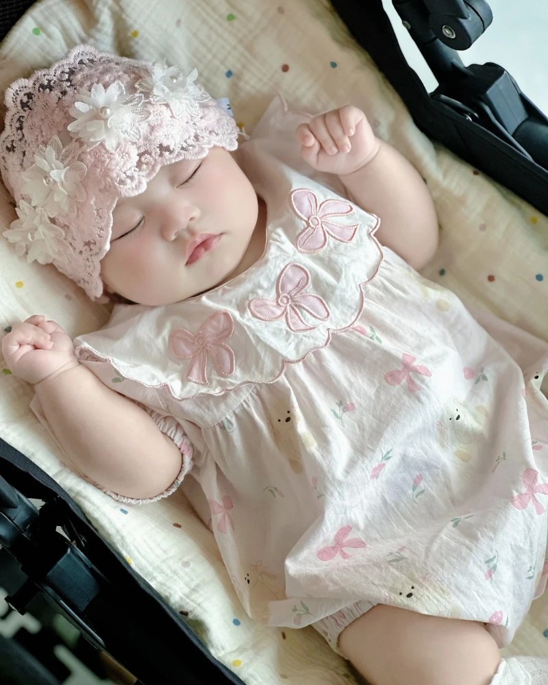 hình nền bé gái sơ sinh dễ thương 26 