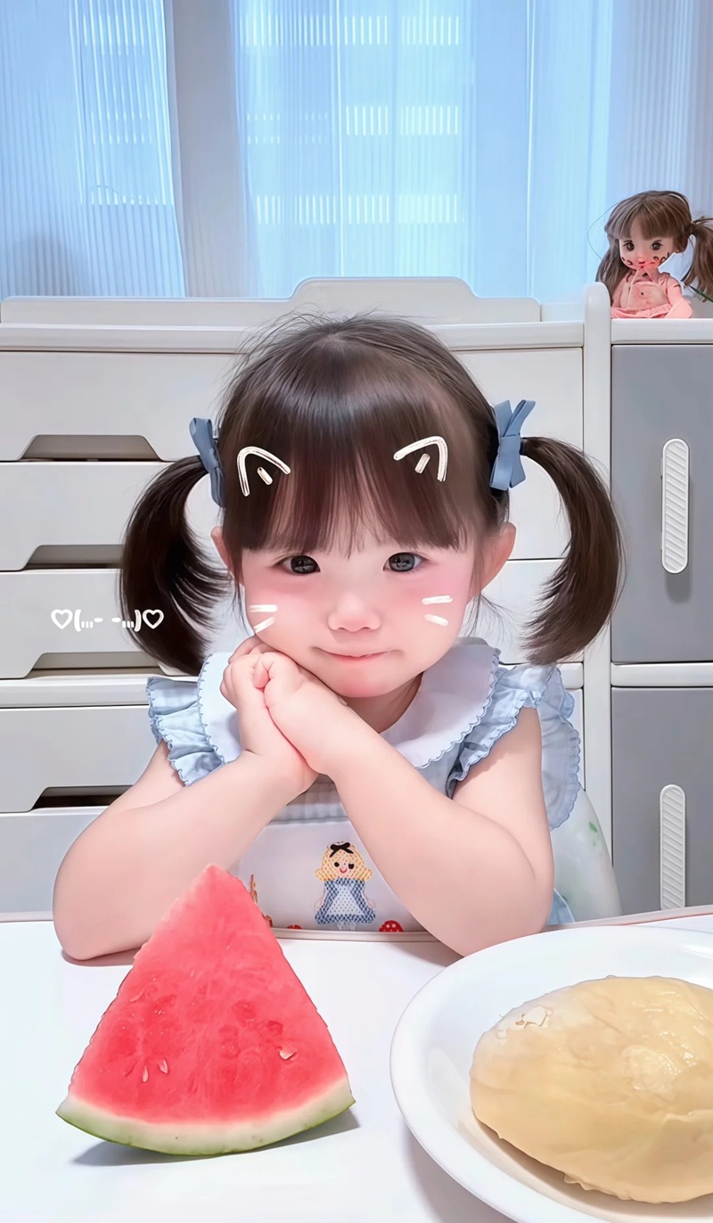 hình nền bé gái sơ sinh dễ thương 32