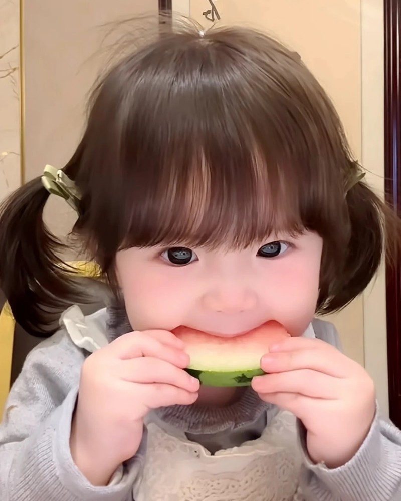 hình nền bé gái sơ sinh dễ thương 39
