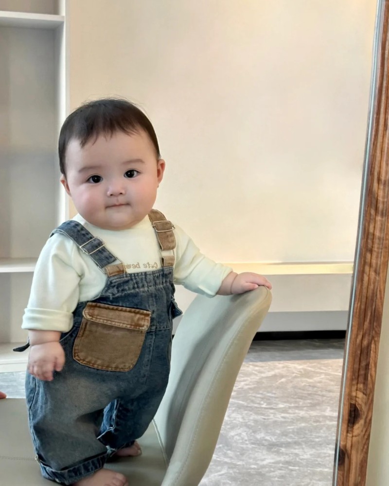 hình nền bé gái sơ sinh dễ thương 8