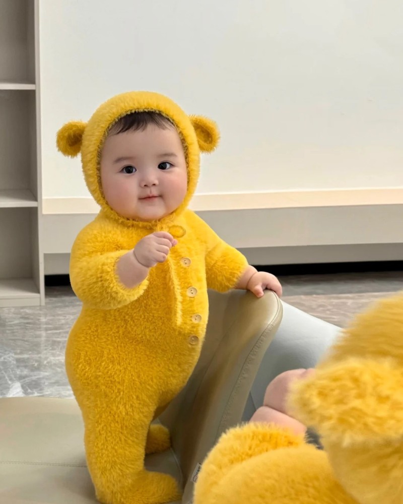 hình nền bé gái sơ sinh dễ thương 9