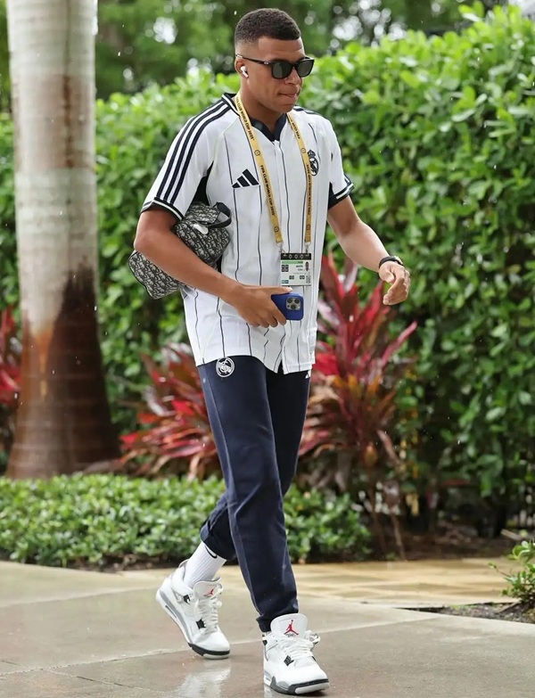 hình nền mbappe 10