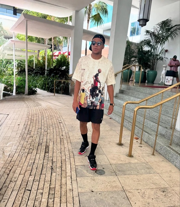 hình nền mbappe 12