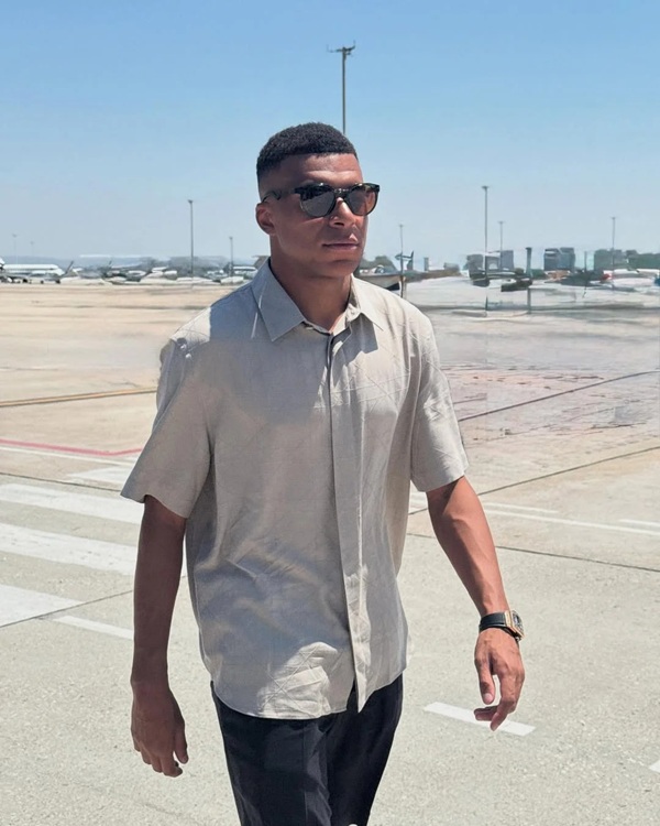 hình nền mbappe 26