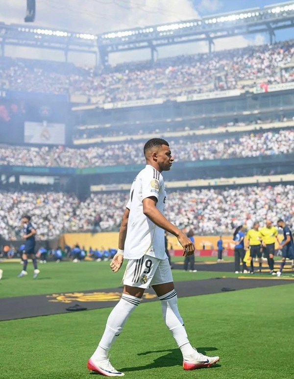 hình nền mbappe 28