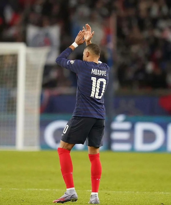 hình nền mbappe 5