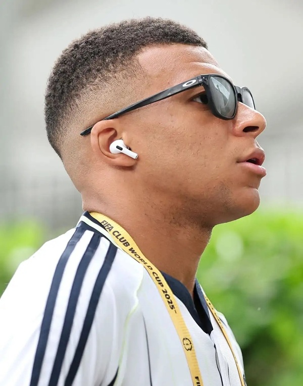 hình nền mbappe 9