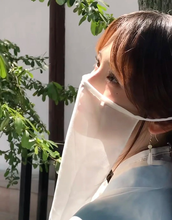hình nền nữ che mặt 19