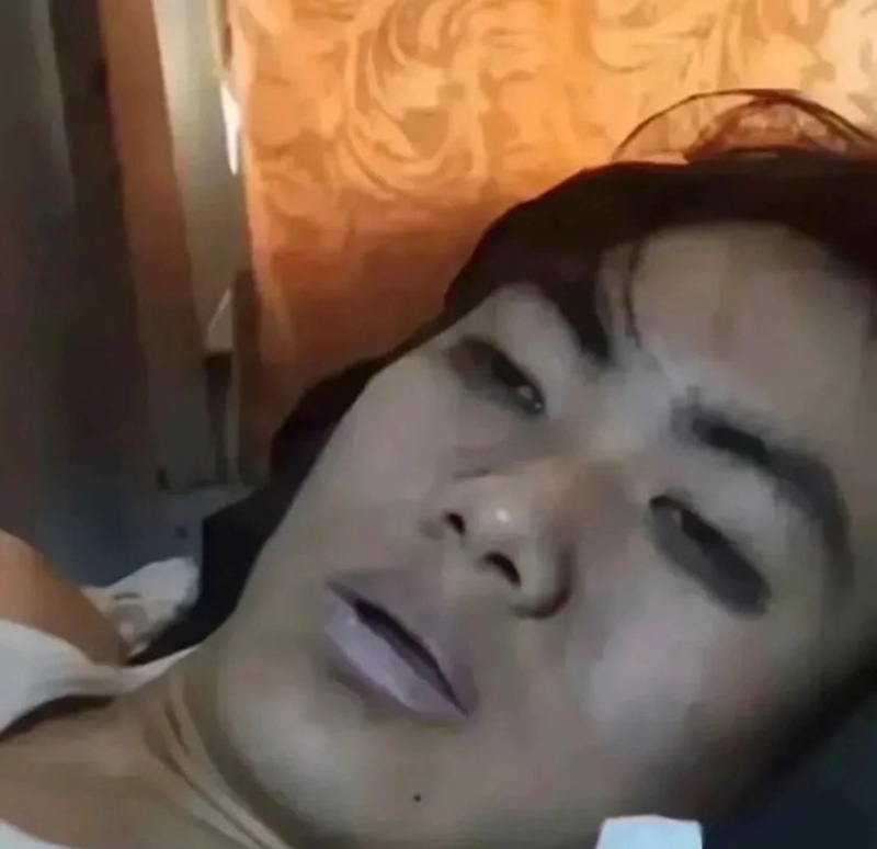 bất lực meme mệt mỏi