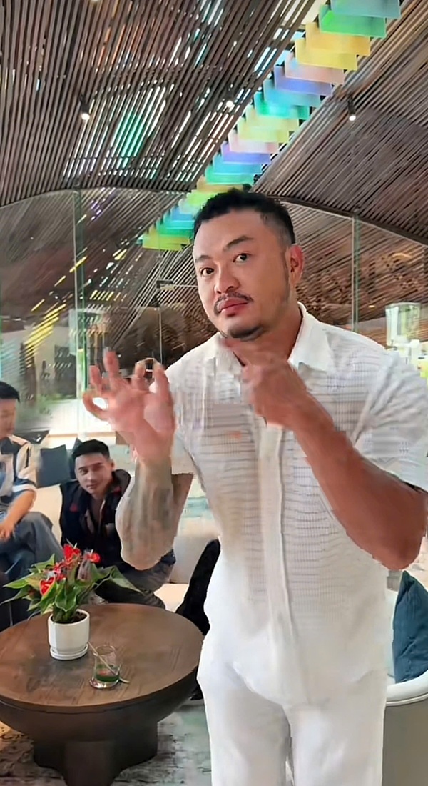 chị phiến meme 23