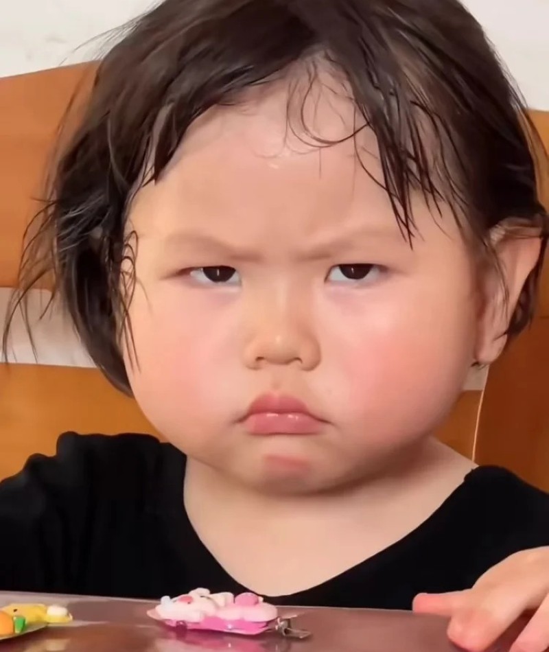 meme lườm 22 meme lườm 22