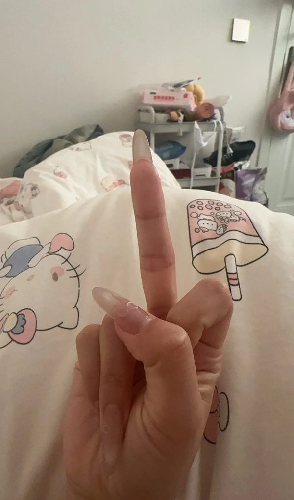 meme ngón giữa 21