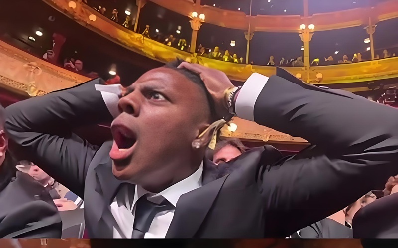 meme ôm đầu 1