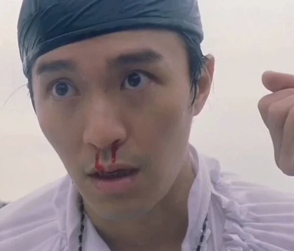 meme xịt máu mũi 7