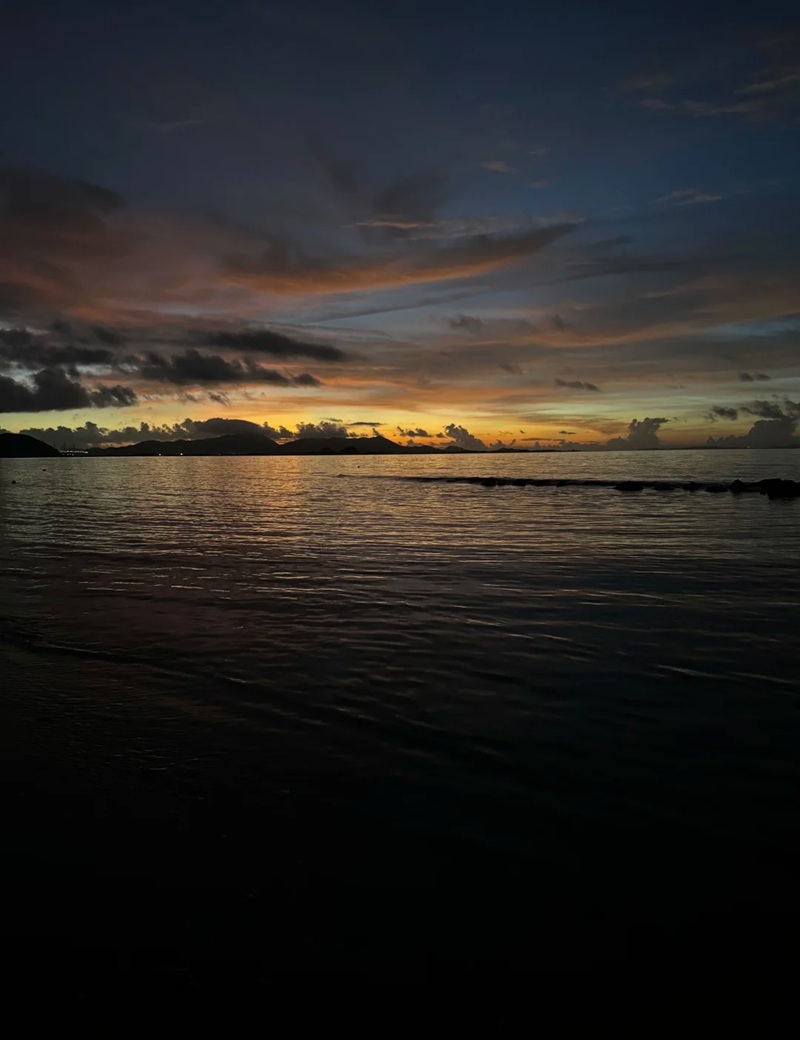 ảnh biển đêm buồn