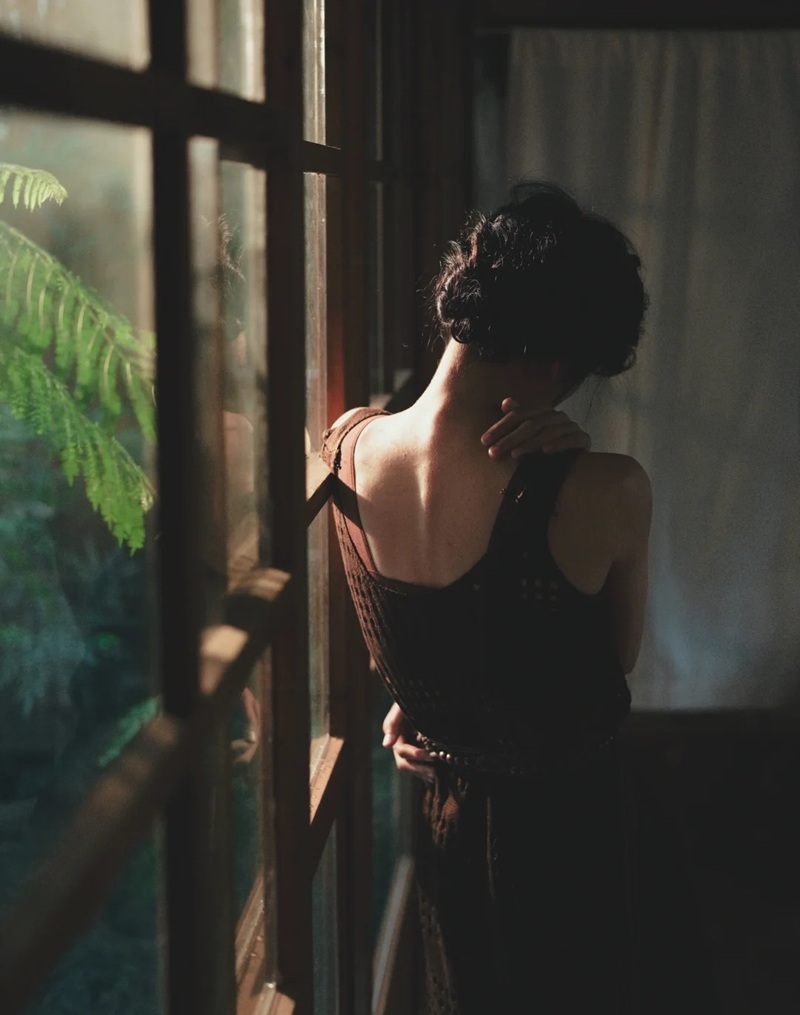 ảnh buồn tâm trạng con gái 18