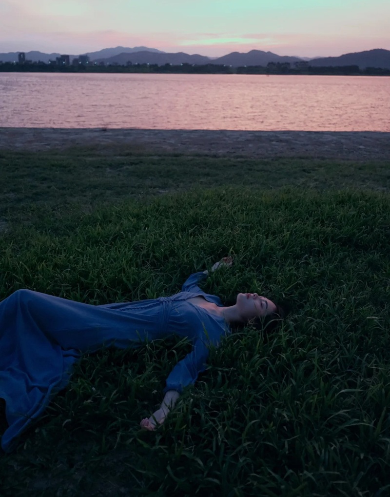 ảnh buồn tâm trạng con gái 20