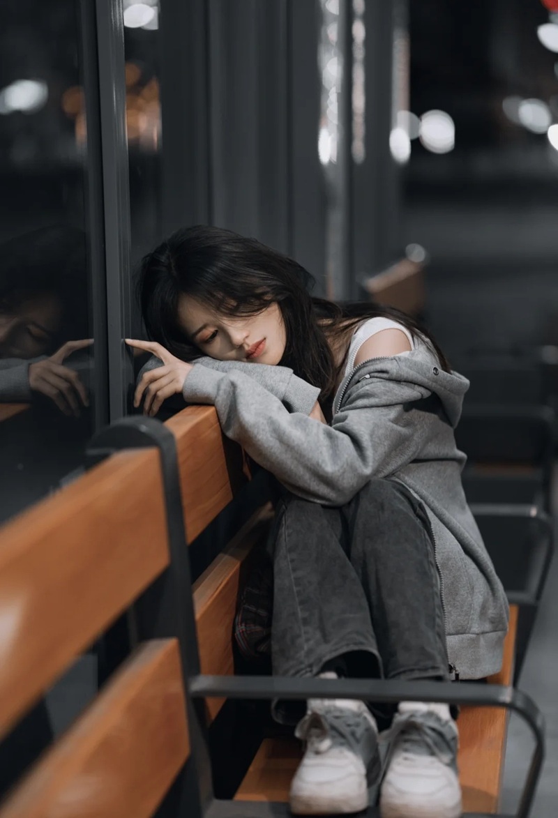 ảnh buồn tâm trạng con gái 26