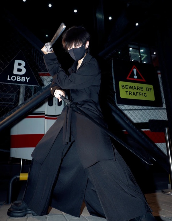 ảnh cầm dao ngầu 32