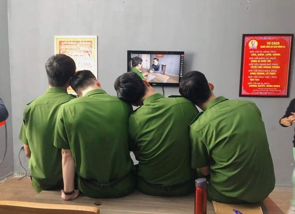 ảnh chế công an hài 31