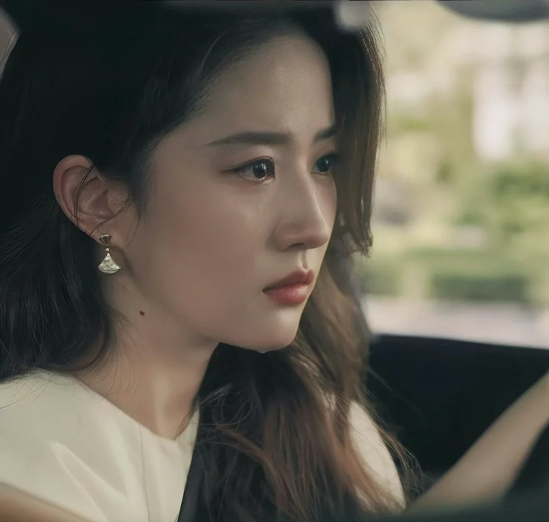 ảnh con gái khóc 17