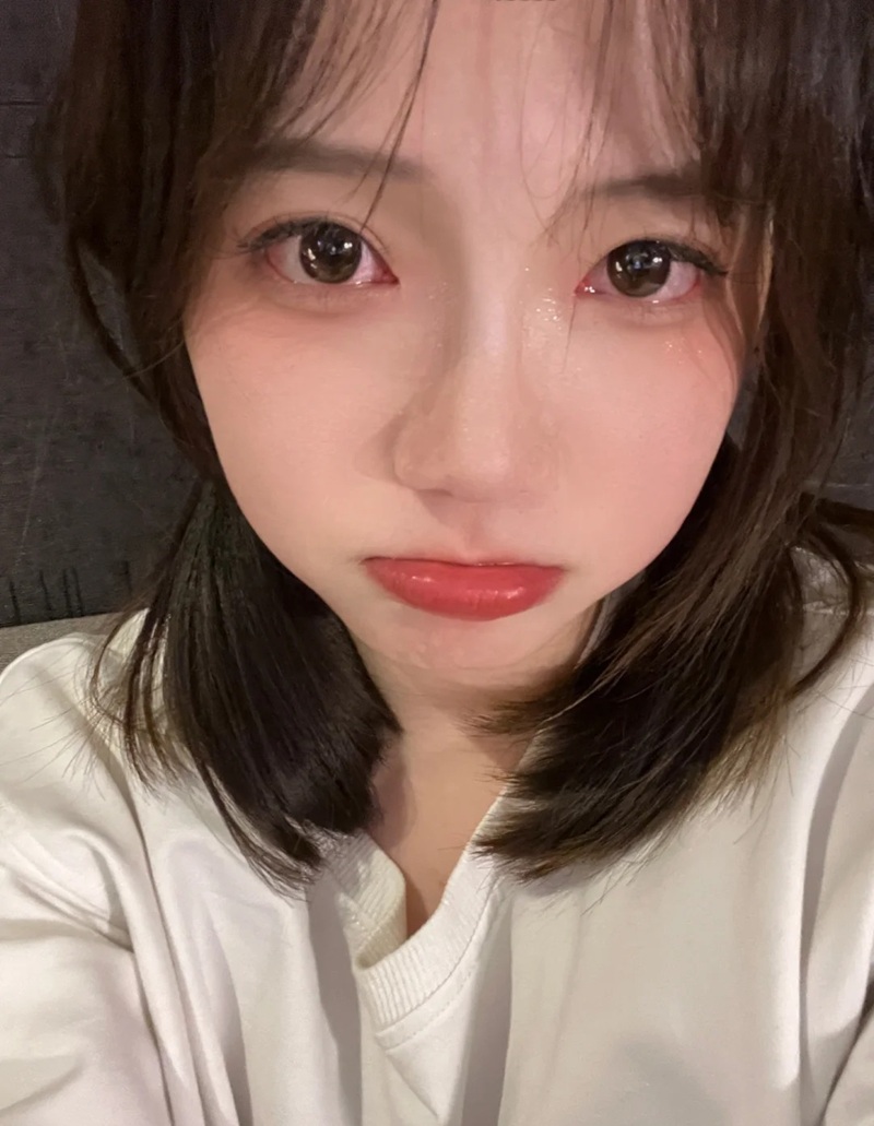 ảnh con gái khóc 26