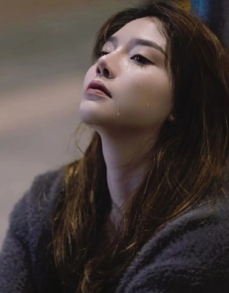 ảnh con gái khóc 34