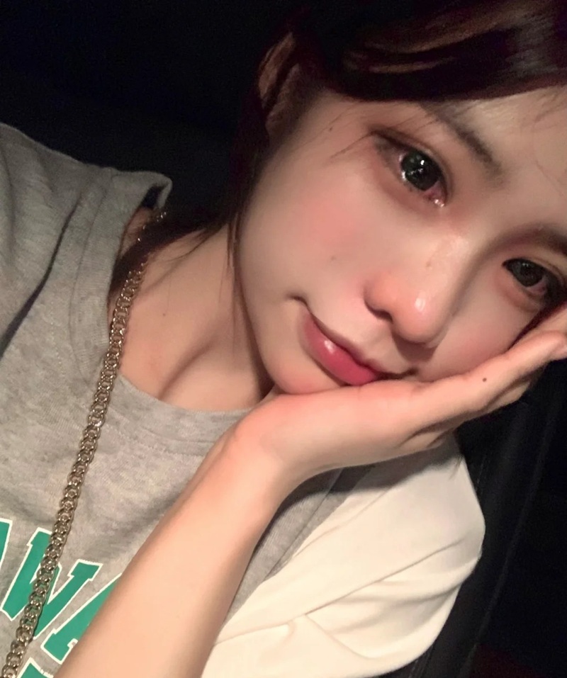 ảnh con gái khóc 35