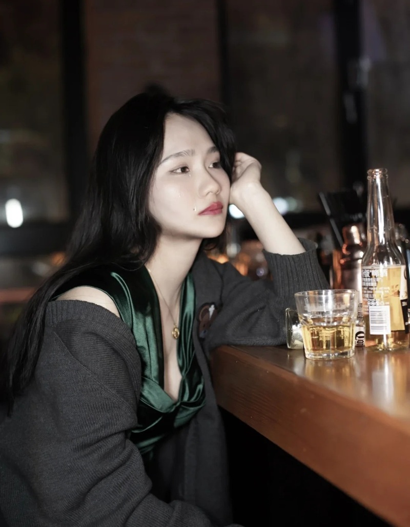 ảnh con gái khóc 4