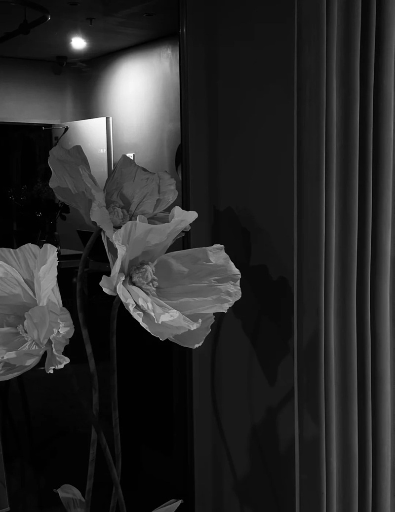 ảnh đen trắng buồn 21