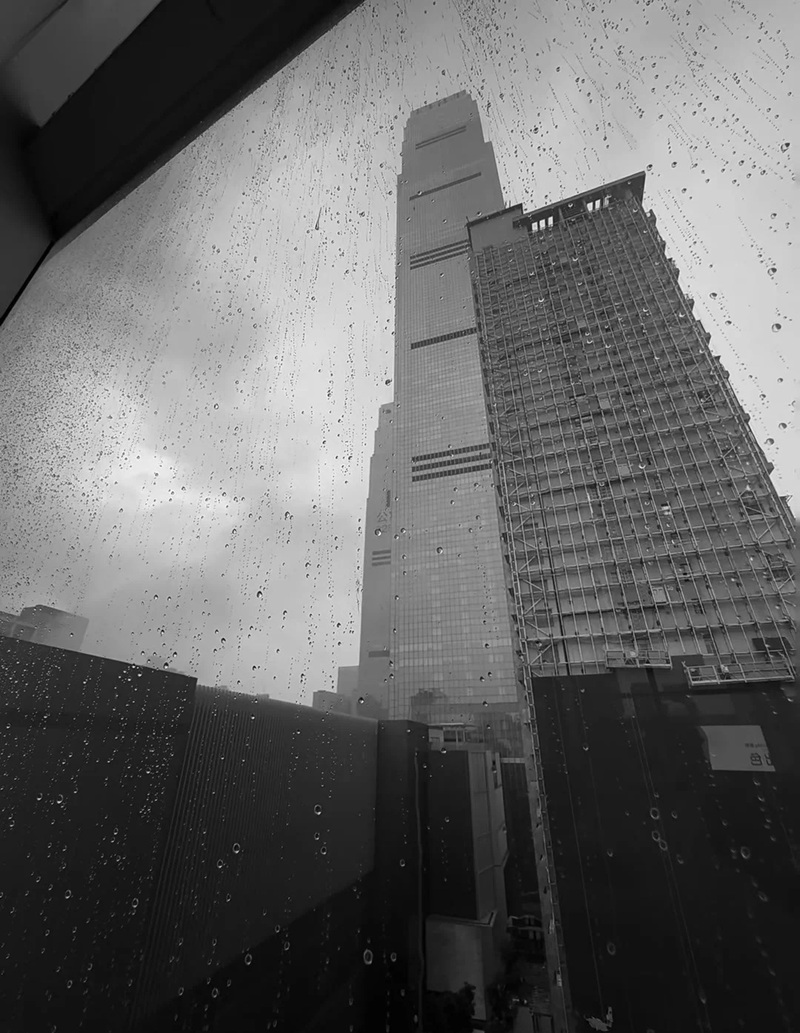 ảnh đen trắng buồn 37