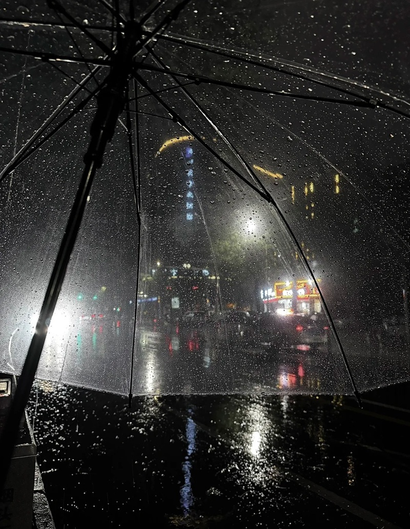 ảnh đi dưới mưa buồn 3