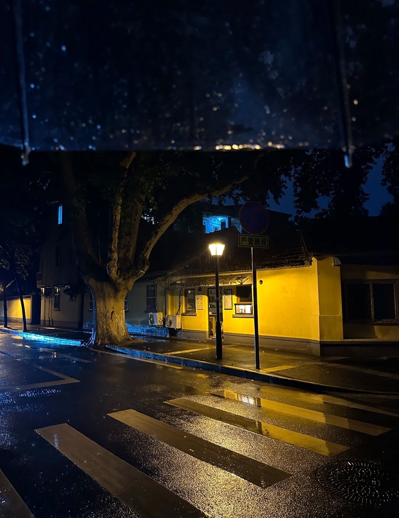 ảnh đi dưới mưa buồn 32