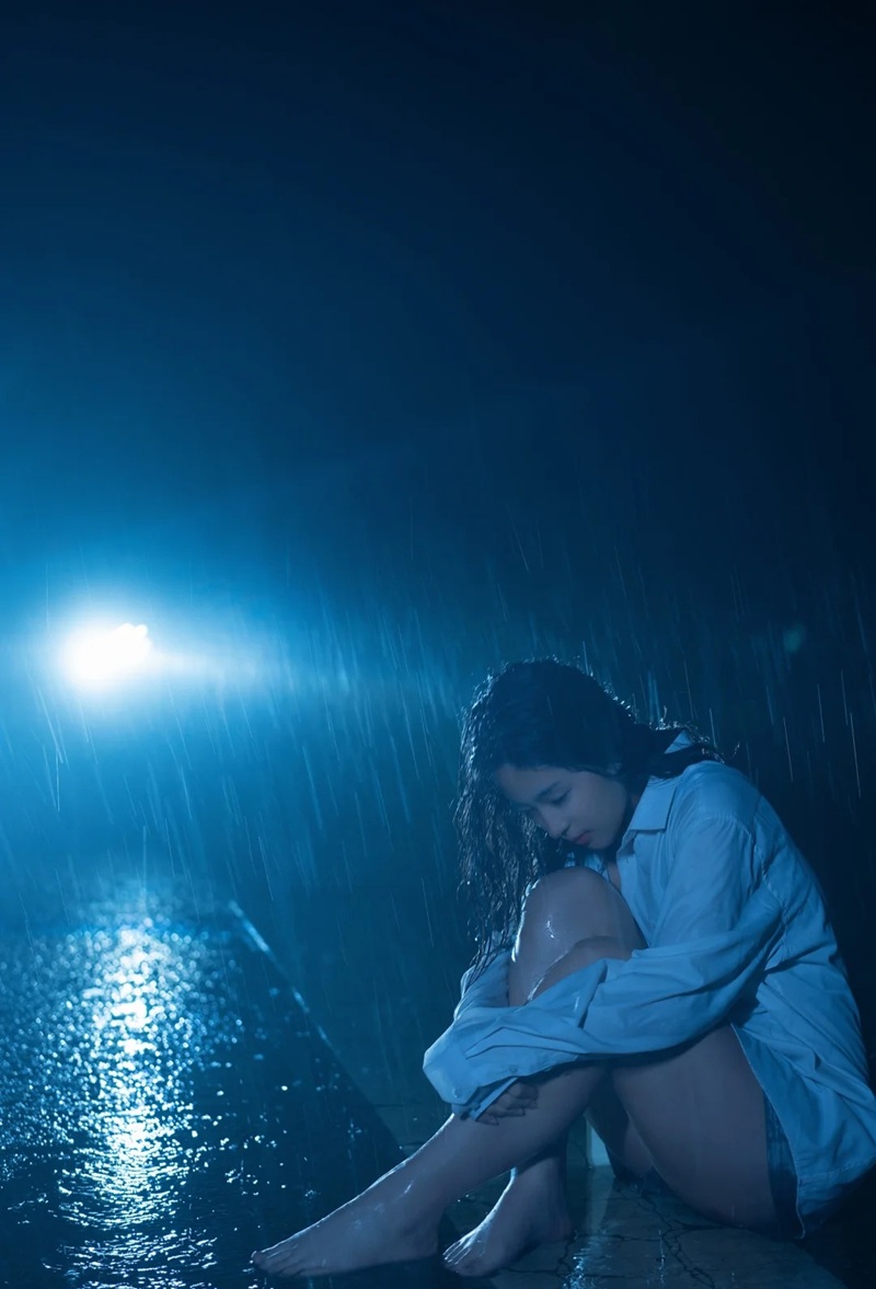 ảnh đi dưới mưa buồn 35