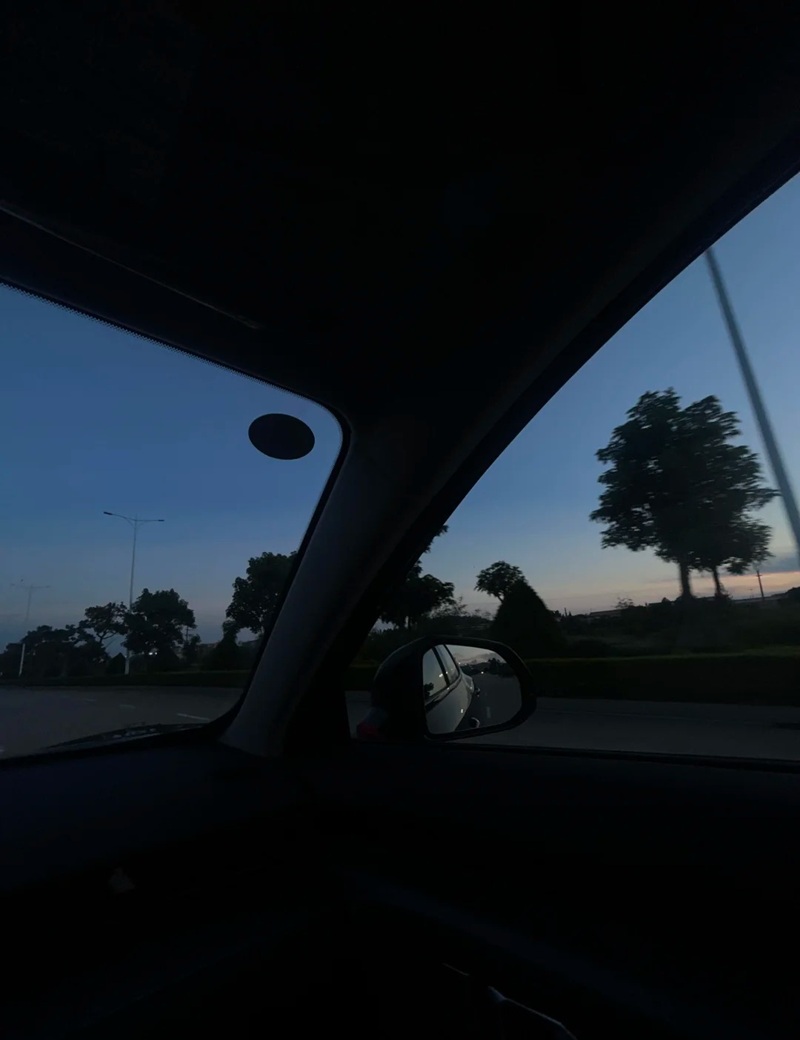 ảnh đường phố buồn 10