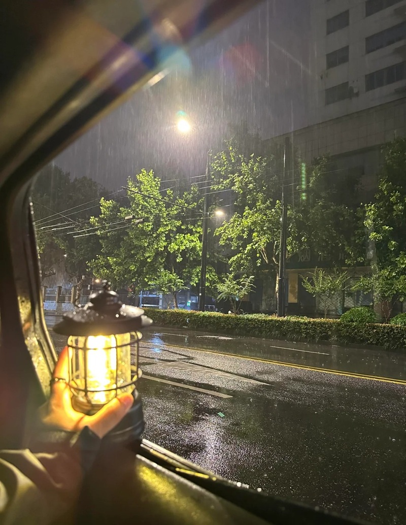 ảnh đường phố buồn 12