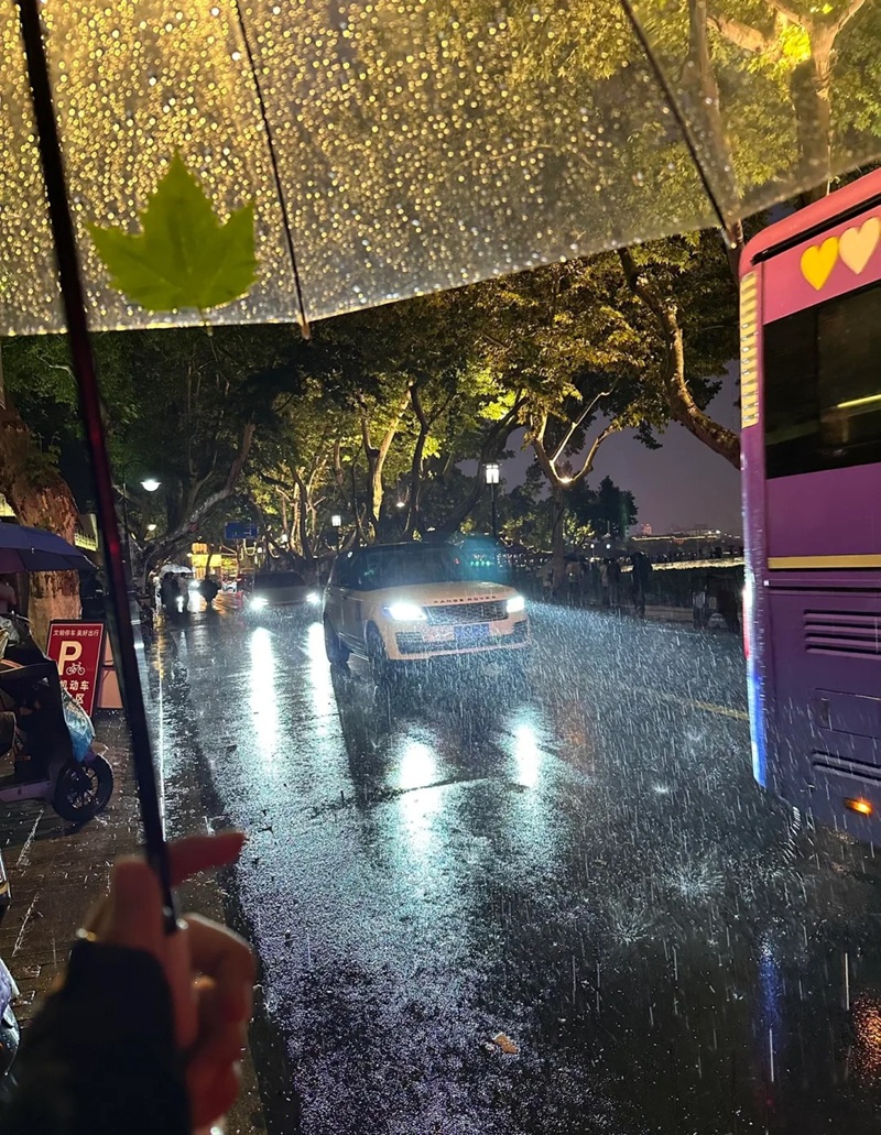 ảnh đường phố buồn 16