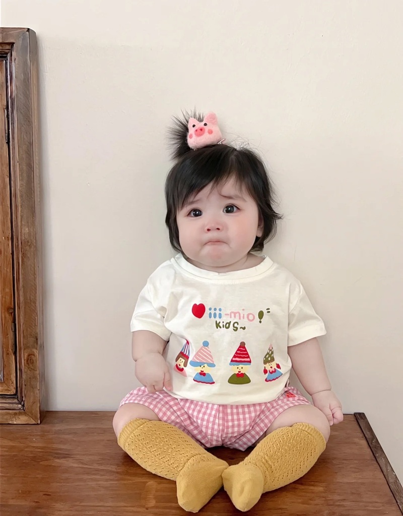 ảnh em bé khóc 21