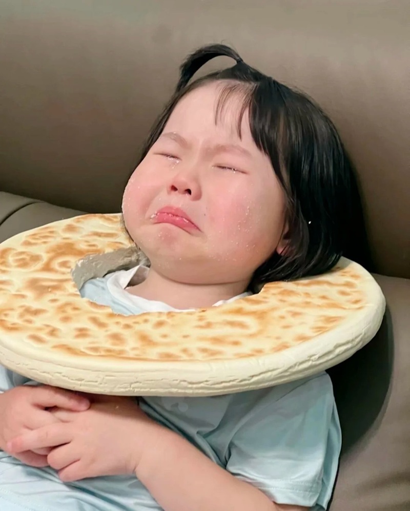 ảnh em bé khóc 26